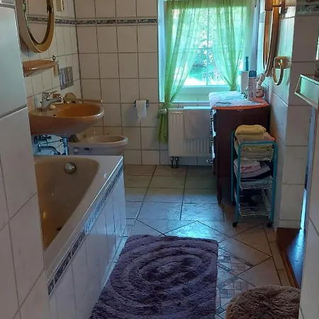 Reichhold-ebert Homestay